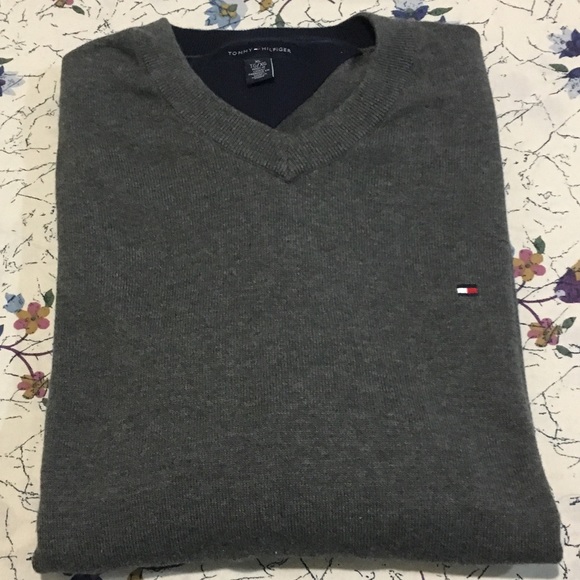 Tommy Hilfiger Other - NWOT Tommy Hilfiger V-neck sweater